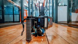 Extended Wireless Director’s Monitor: Teradek 4K LT 750 (2Rx+1Tx) + SmallHD 702