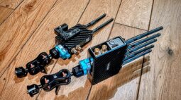 Kit: 1703 17″ Production Monitor+ Teradek 750 Bolt 4K 1Tx:1Rx Kit full