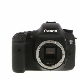 Canon EOS 7D DSLR Camera + 18-135mm EF Lens full