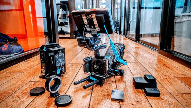 Sony FX3 Cinema DP Package w/ 702 Monitor, 2x98Wh Batts